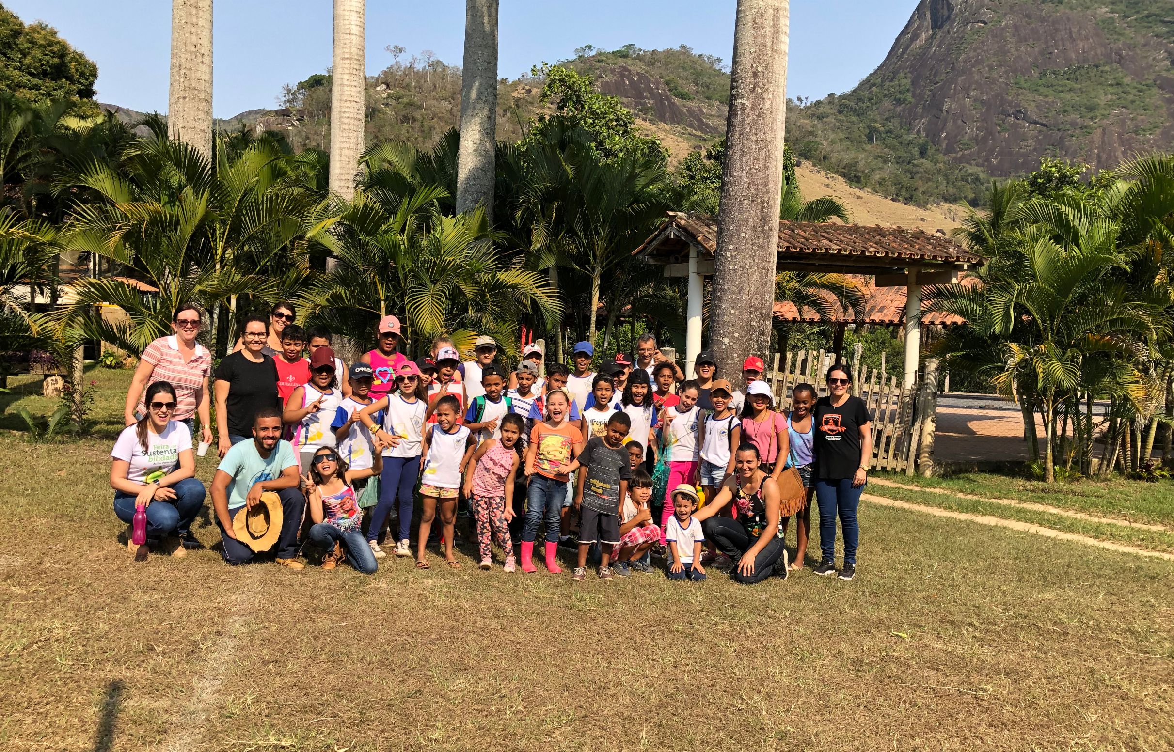 Mutirão Nacional de Plantio de Árvores é realizado com a participação de alunos e voluntários
