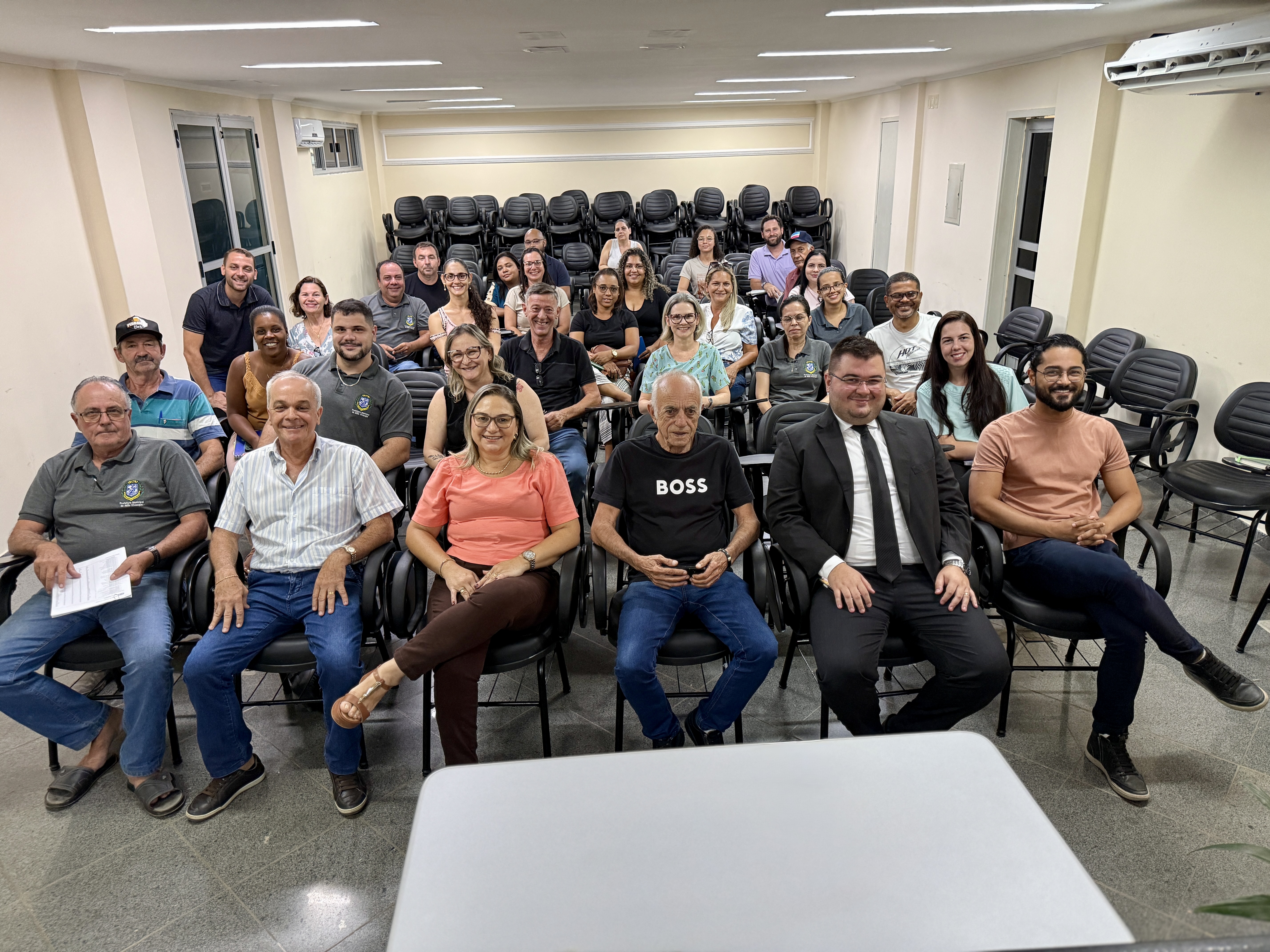Administração Municipal realiza reunião de orientações administrativas