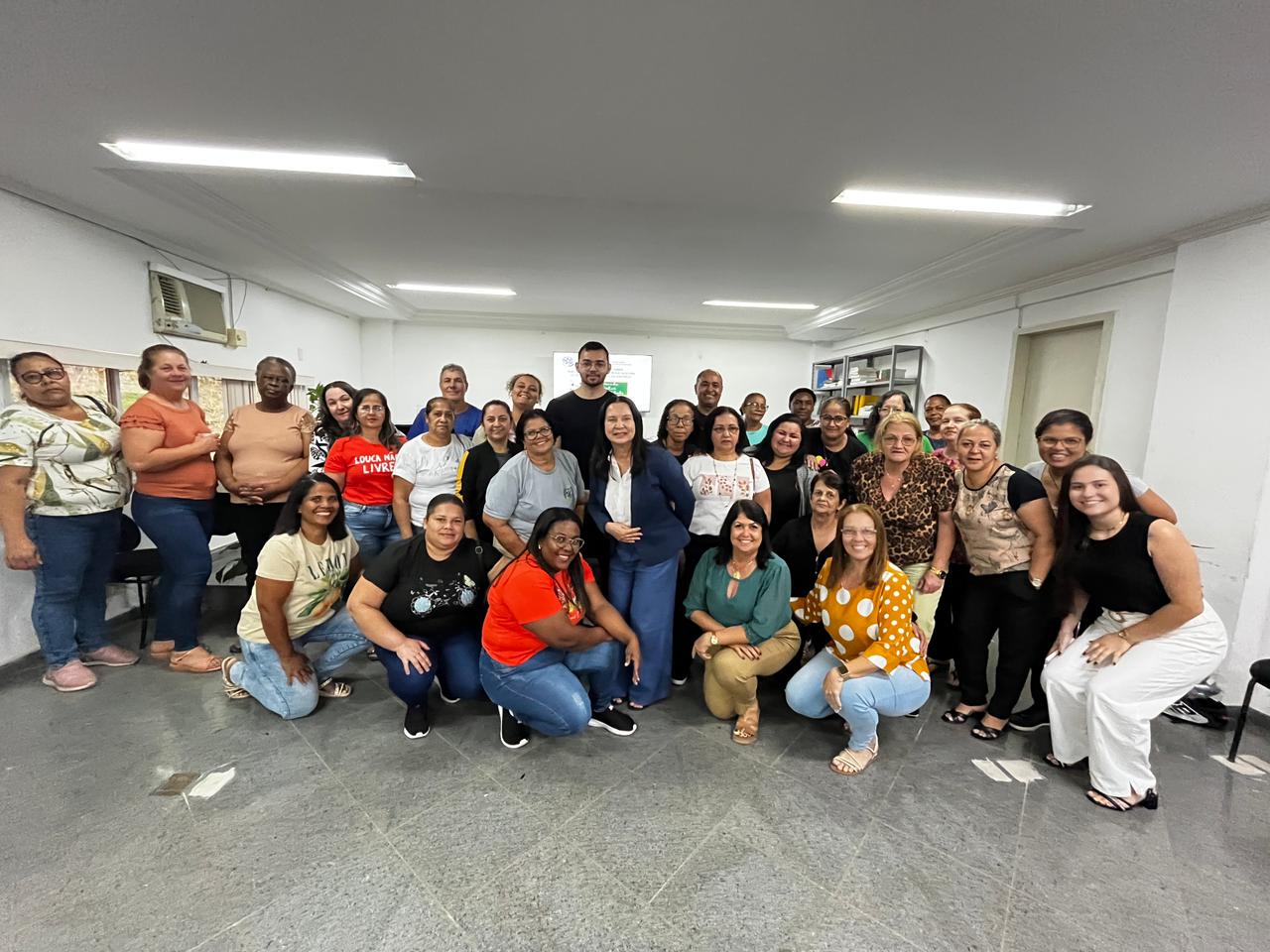 Merendeiras de Atílio Vivacqua Recebem Capacitação em Boas Práticas de Alimentação